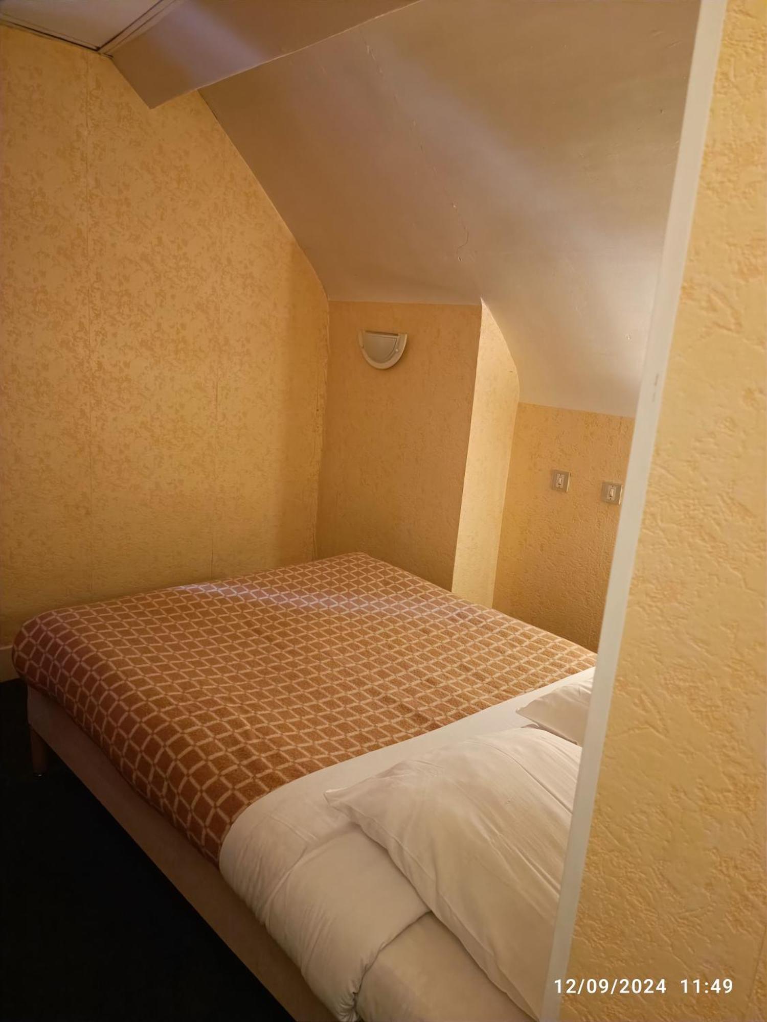 Chambre Chez Marie Et Didier 1 Minute A Pied Du Sanctuaire De لورد المظهر الخارجي الصورة